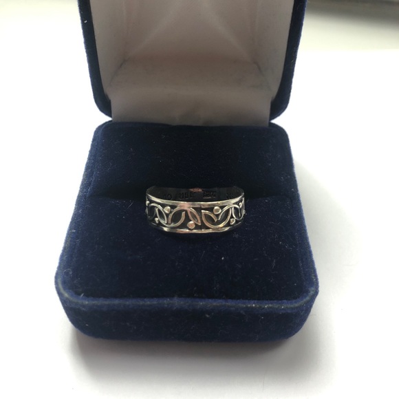 Silver band with flowery design!! - Picture 1 of 7